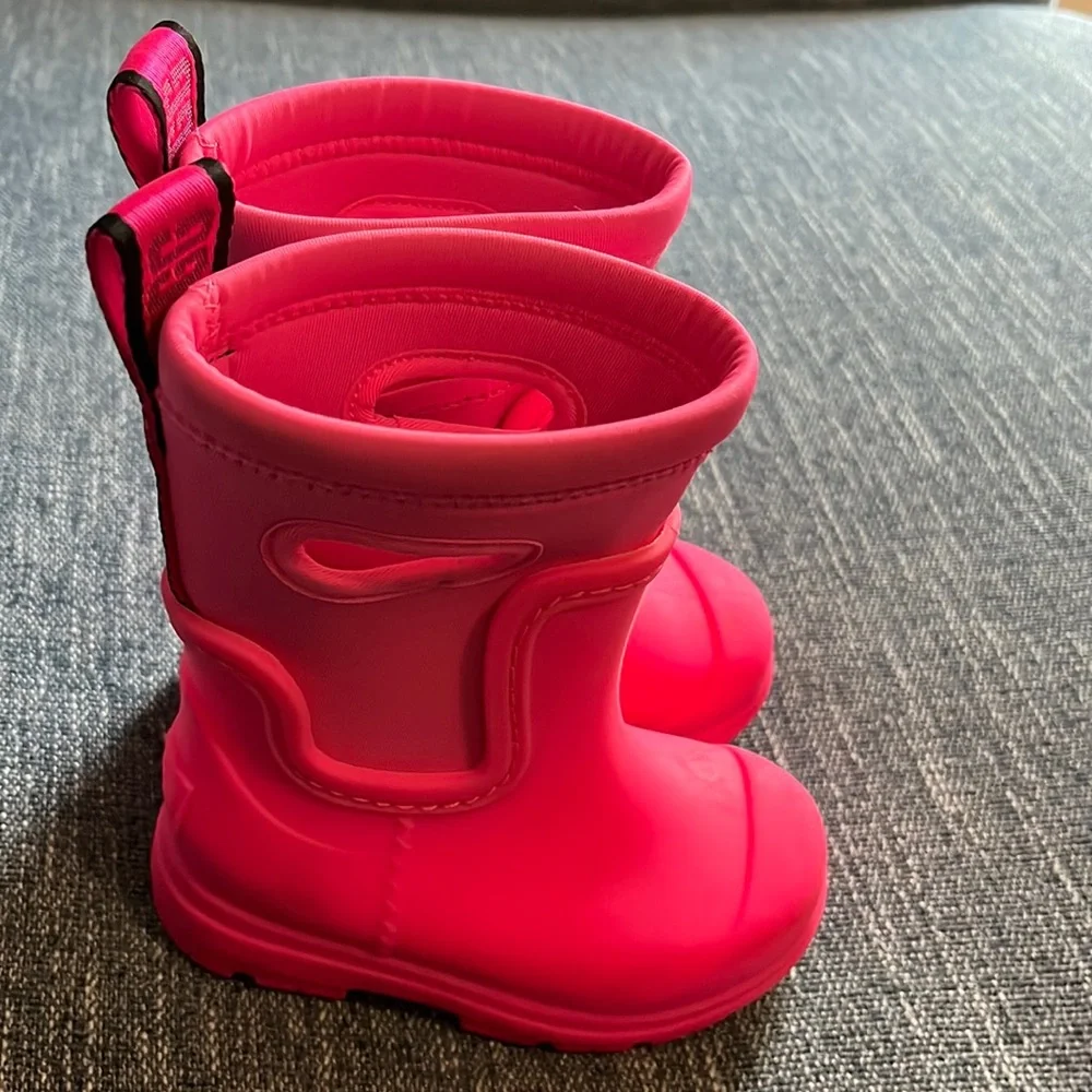 UGG Toddler Droplet Mid Pink Rain Boots - Picture 3 of 11
